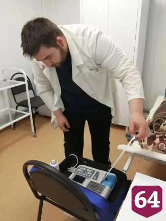 Жители саратовского села отметили работу молодого фельдшера